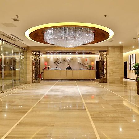 Minshan Yuanlin Grand Hotel Chongqing Interior photo